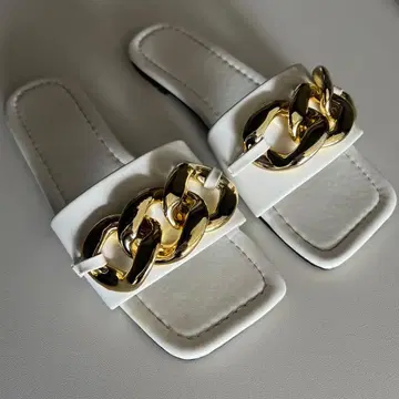 체인 샌들