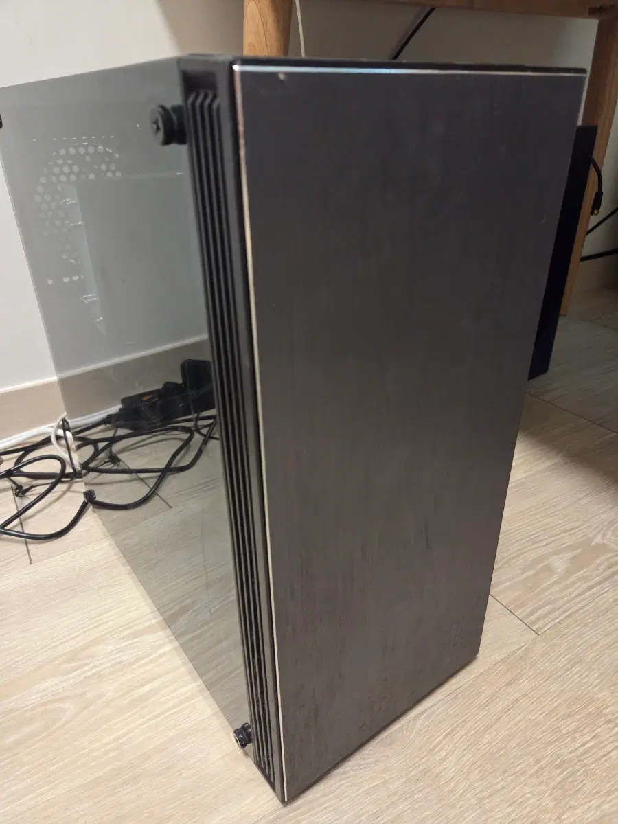 신뢰도 좋은 부품 조합PC 팝니다. 5600X/RX6600/RAM16GB)