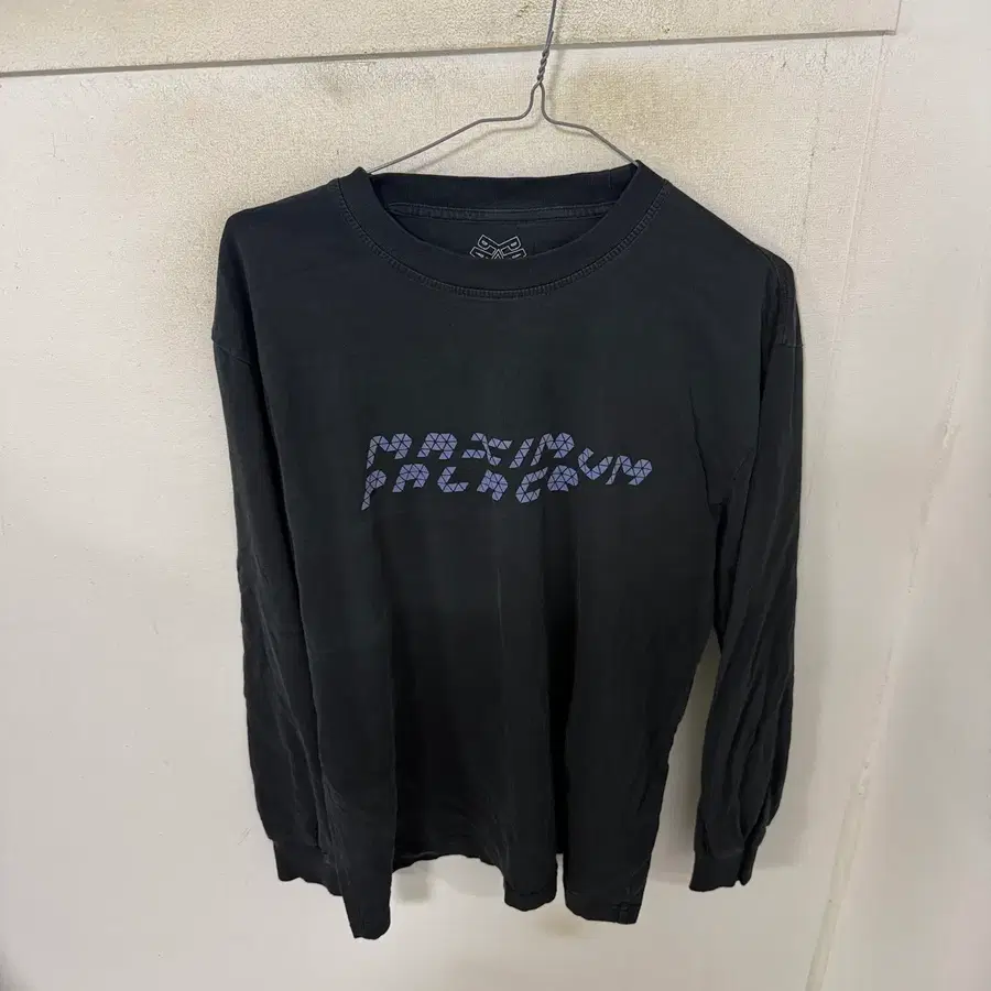 팔라스 롱슬리브