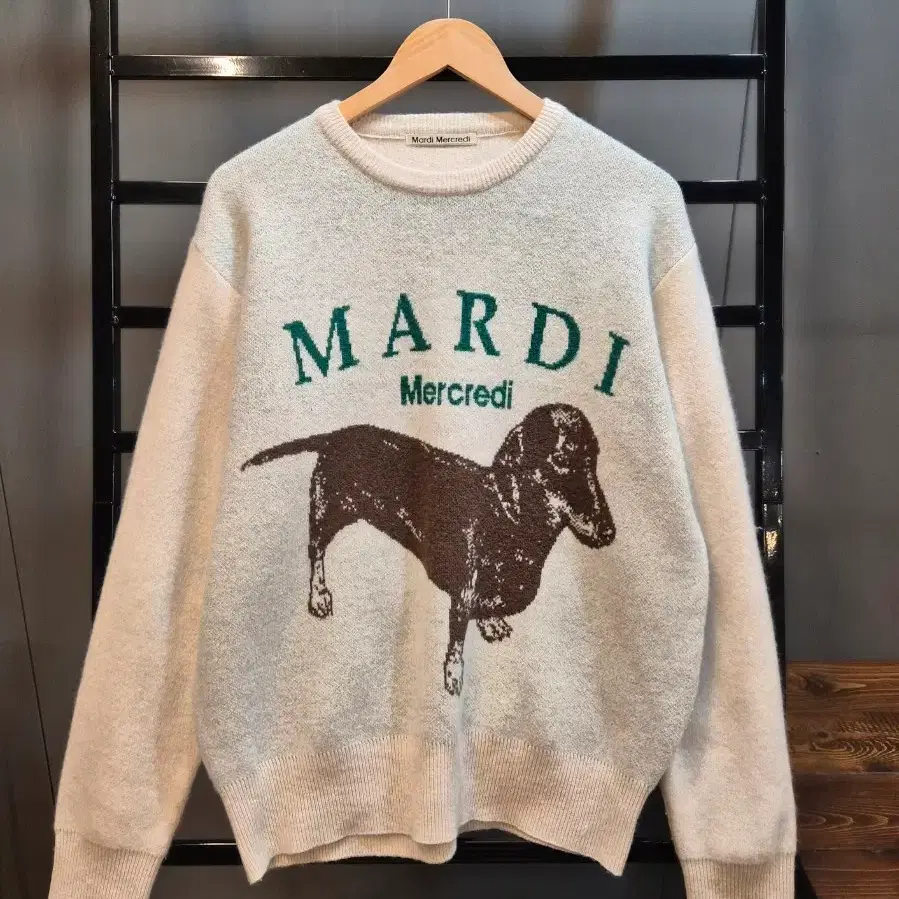 [FREE] 마르디 메크르디 Mardi Mercredi 아이보리 닥스훈트 캐시미어 울 니트 스웨터 7.9