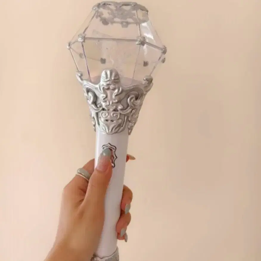 류위 응원봉 구매합니다!!