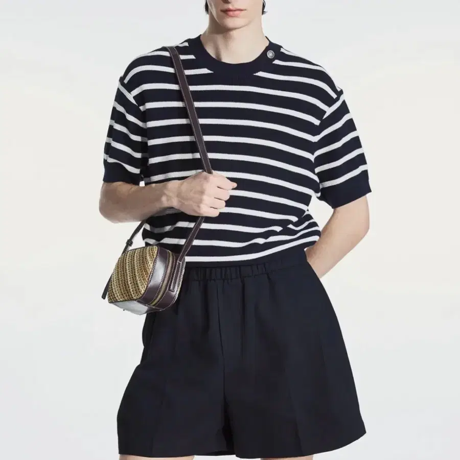 TNGT 스트라이프 니트 Striped Button Knit (Navy)