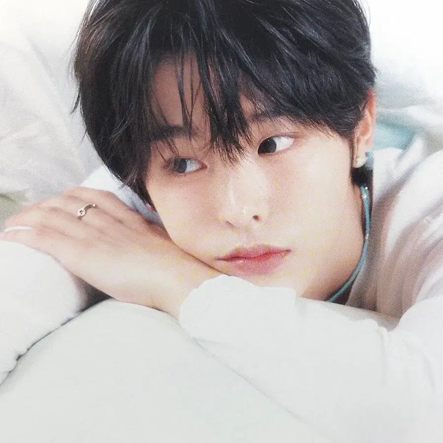 원가 이하) 미개봉 아모우 트러블 하프 티셔츠 그레이 nct wish 리쿠 손민수