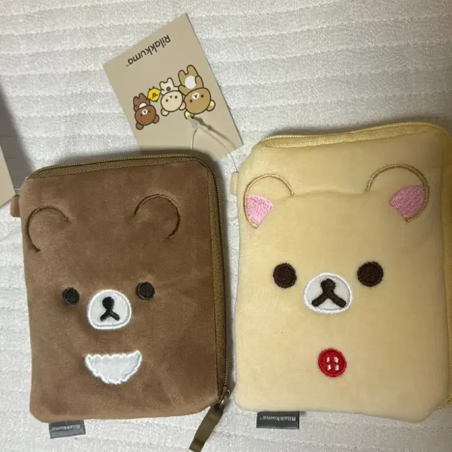 차이로이코쿠마 사각 파우치