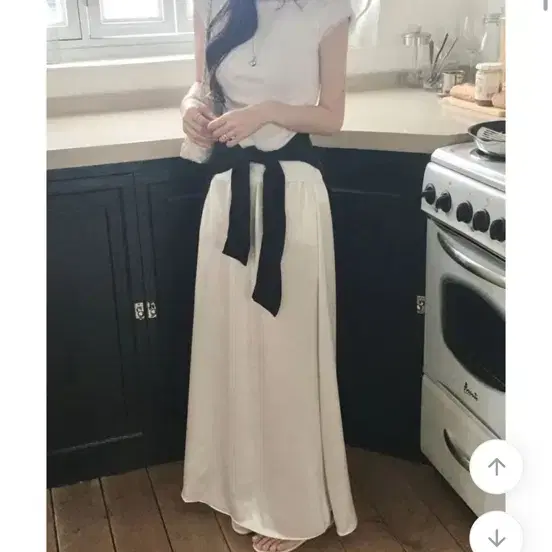에이블리 글로우 새틴 맥시 롱 스커트