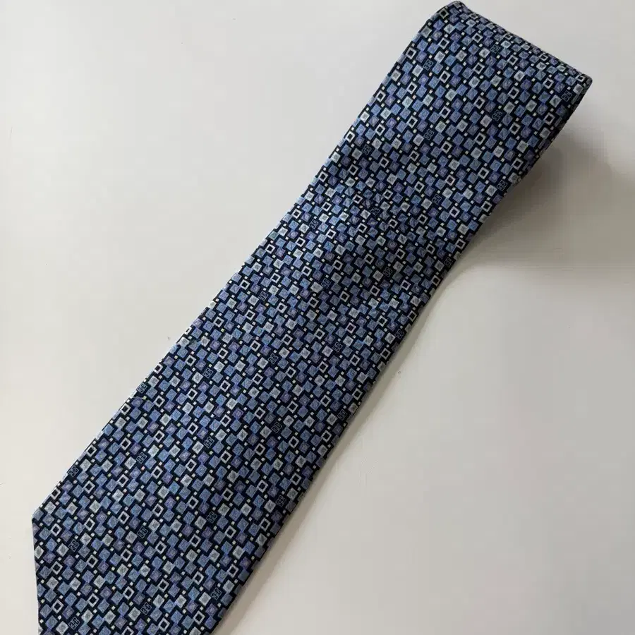 지방시 (GIVENCHI) 명품 실크 넥타이 9.5cm