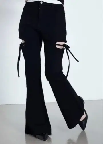 WEGO 컷 아웃 리본 팬츠 블랙