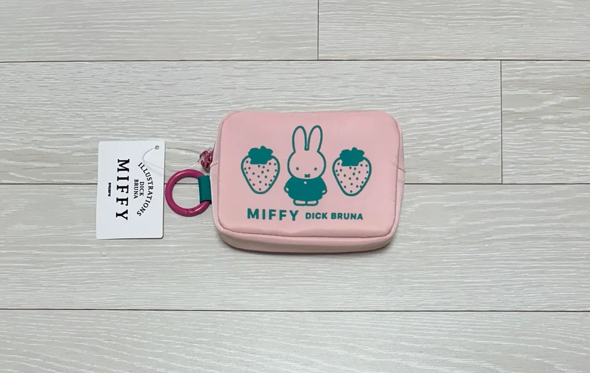 미피 딸기 카라비너 파우치