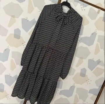 ERINA companySTORE 하이넥 티어드 원피스 후 리본