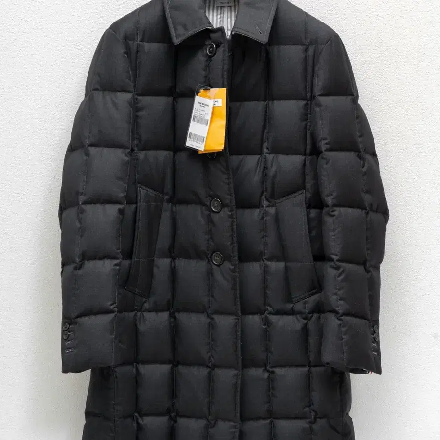 톰브라운 삼선탭 트윌 울 패딩 코트 1 MOD001X-02430015