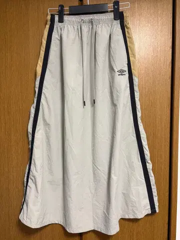 UMBRO 나일론 맥시 스커트