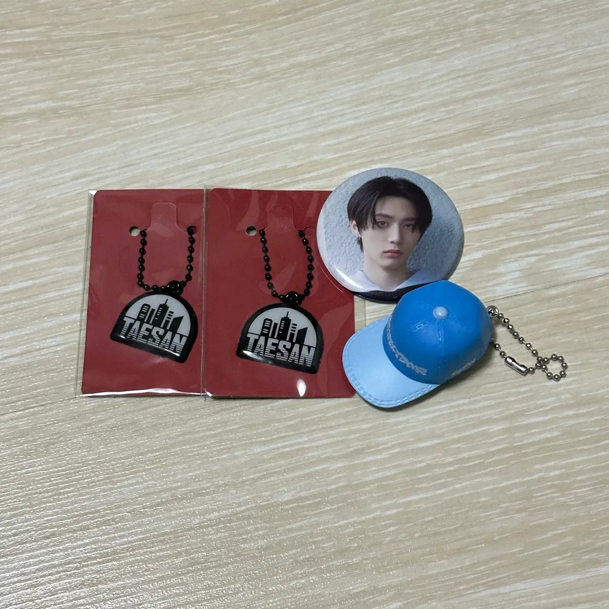 보이넥스트도어 보넥도 태산 AND 뱃지 응원봉 모자 특전 키링 일괄