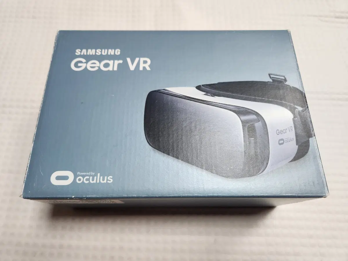 삼성 기어 VR (Powered by Oculus)