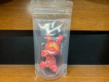 블랙 토끼 BLACK RABBiT 토끼 라메 빨간색 피규어