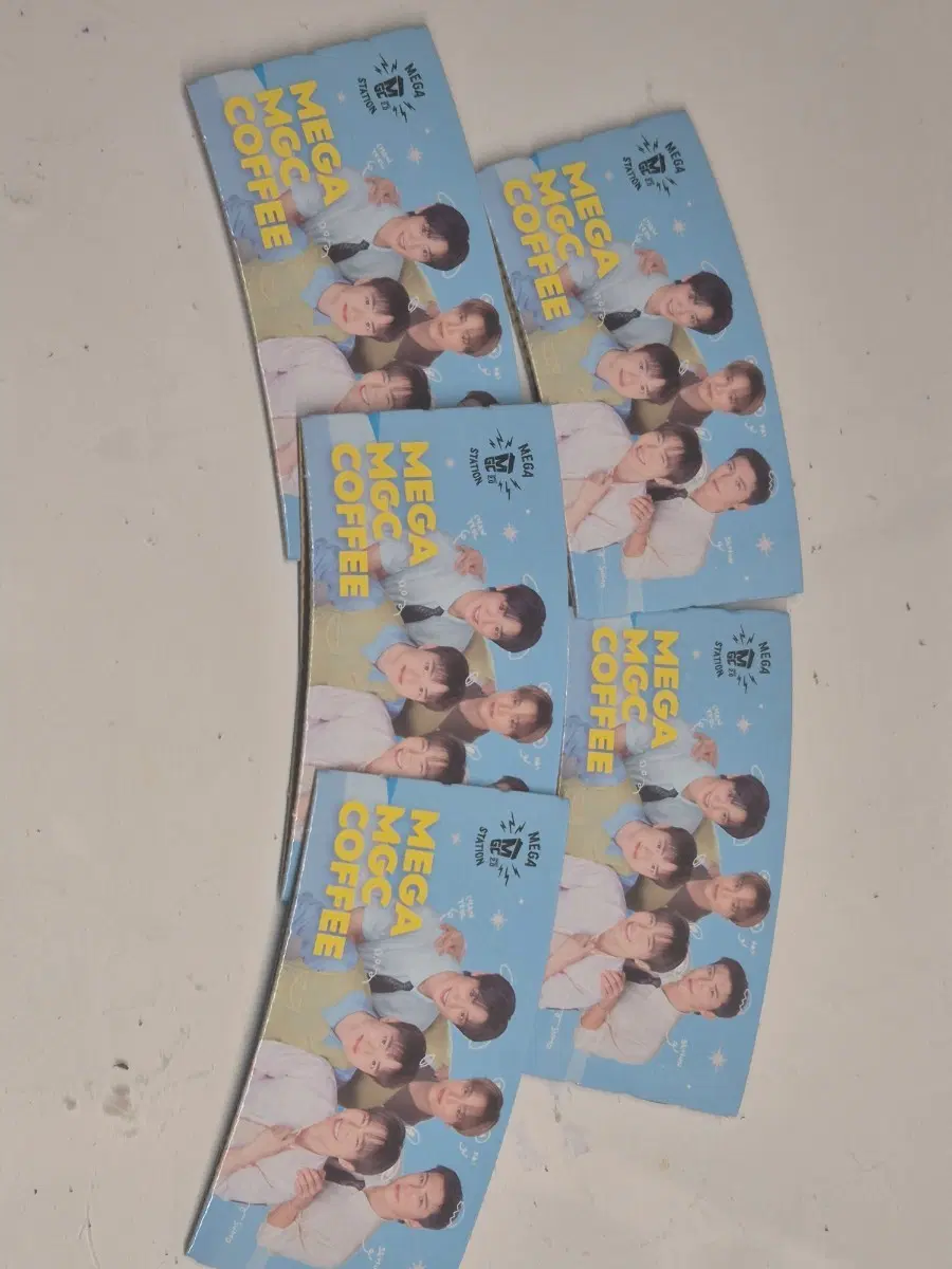 메가커피 엑소 컵홀더 exo 으르렁 megacoffee