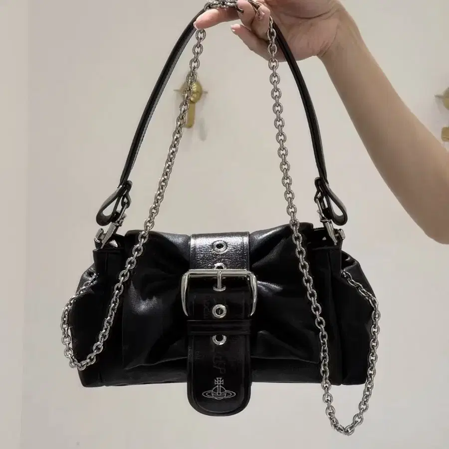 비비안 웨스트우드 헤이즐 트레져 숄더백 블랙 Vivienne Westwood Hazel Treasure