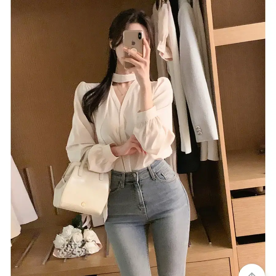 샬리 타이 블라우스 아이보리 FREE 프리 브이넥 셔링 퍼프 버튼 하객룩 격식룩 모임 오피스룩 출근룩 리본 셔츠 정장 데일리룩 데이트