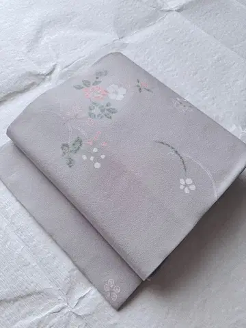 순수 실크 나고야 오비, 전 통 패턴, 흩뿌려진 패턴, 손으로 그린 꽃들