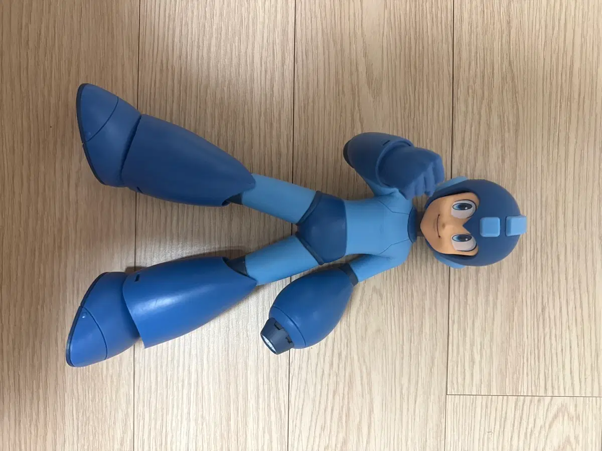 그란디스타 록맨 피규어