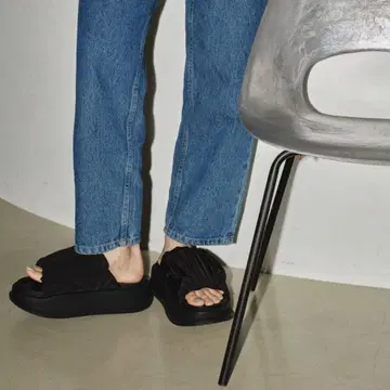 미사용 새상품 TODAYFUL Gather Volume Sandals 37