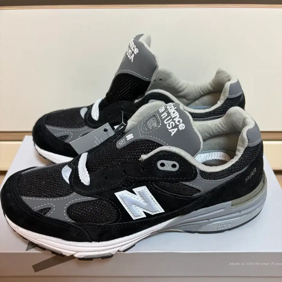 뉴발란스 메이드 인 USA 993 블랙 그레이 화이트/235