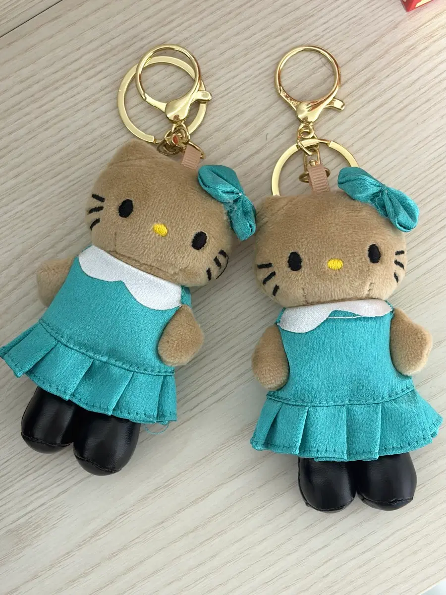 희귀템 미니 롱다리키티 태닝 헬로키티 인형 키링