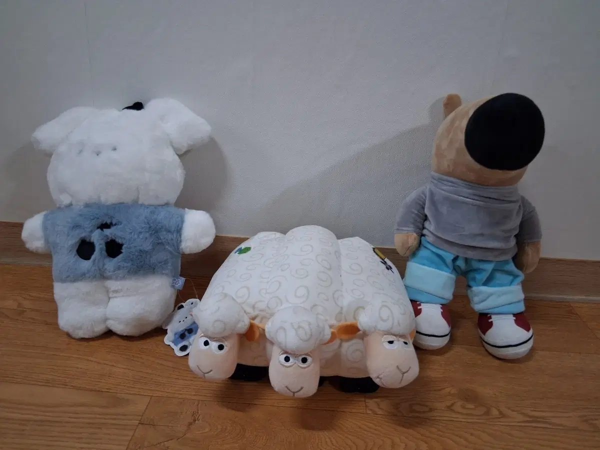 캐릭터 인형 귀여워요 예쁜니다 선물해도 좋아요 편하게 보세요 전체세트 10000원