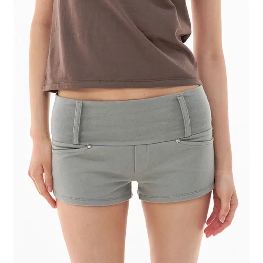 익스파이어드걸 쇼츠 Rivet Micro Shorts Moss Grey
