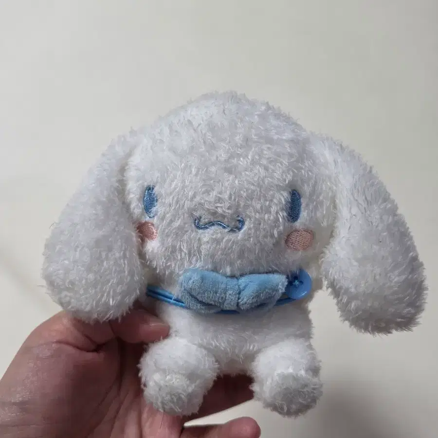 산리오 시나모롤 인형 키링 솜뭉치 흰색 블루 리본