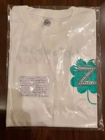 NiziU 티셔츠 화이트
