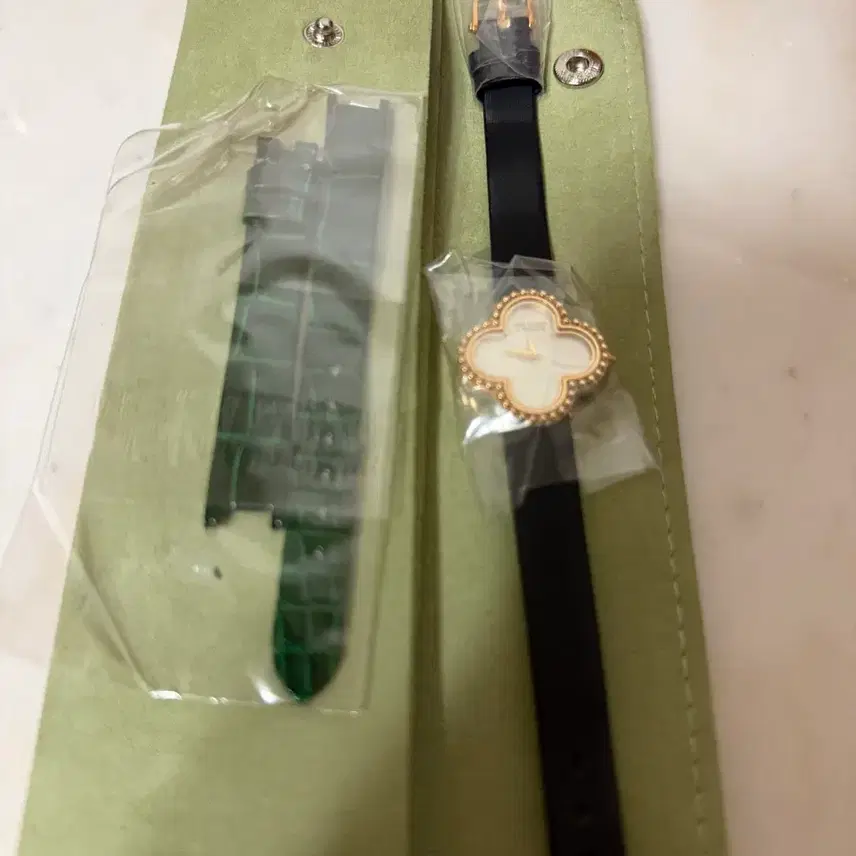 반클리프앤아펠 반클리프 앤 아펠 알함브라 시계 사진 8