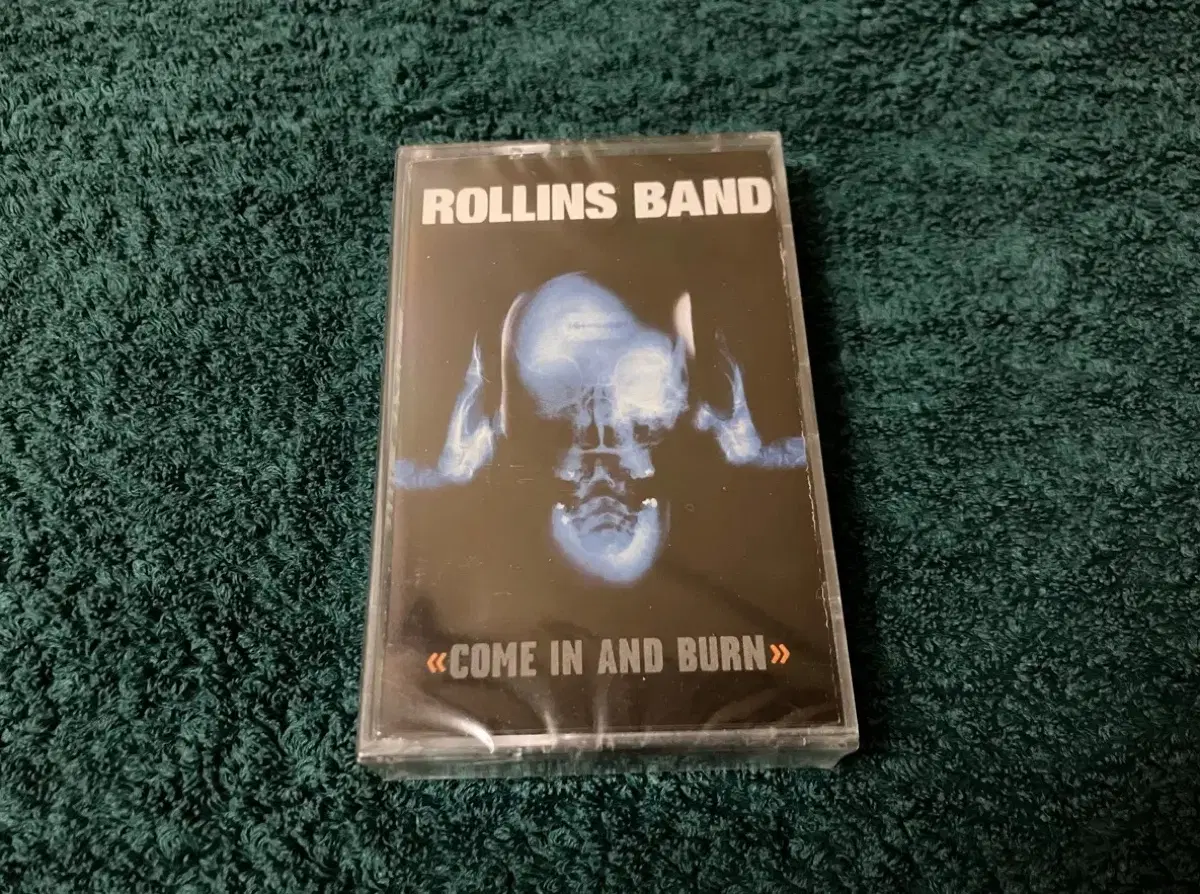 미국의 하드코어 펑크 밴드 블랙 플래그의 전 보컬 헨리롤린스 주축으로 결성된 Rollins Band 롤린스 밴드 국내 라이센스 미개봉 카세트테이프