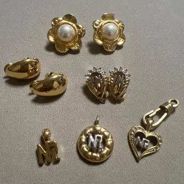 Nina Ricci 귀찌 참 묶음 판매