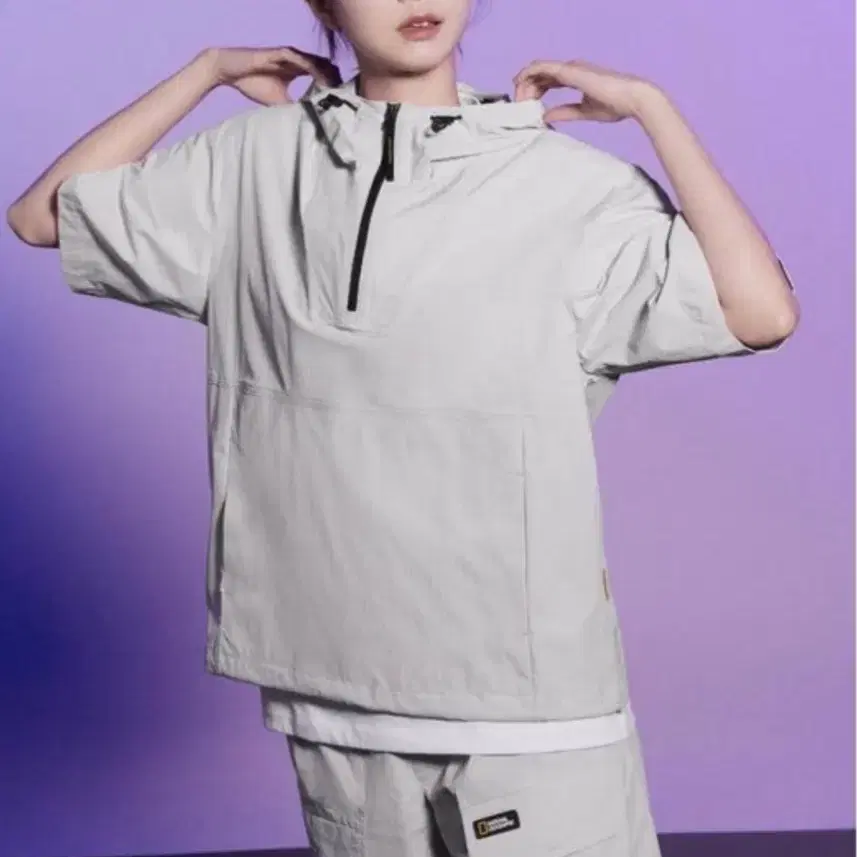 내셔널지오그래픽 아델리 김다미 아노락 여성 트레이닝복 상의