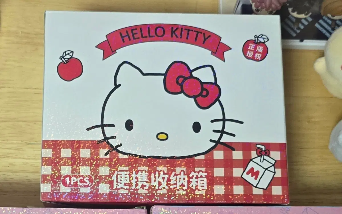 산리오 헬로키티 미니 레디백
