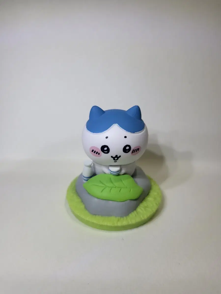 치이카와 가챠 피규어 하치와레 비네트