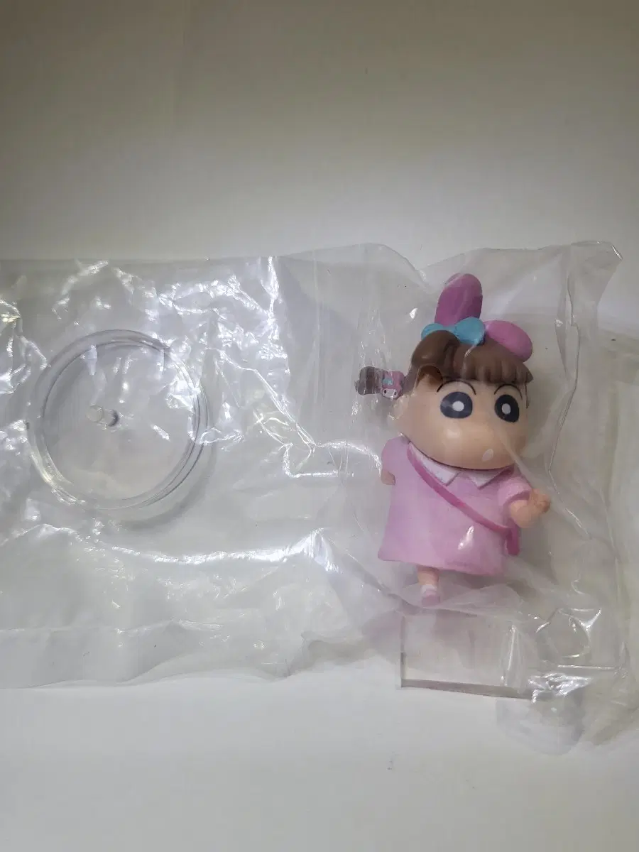 짱구 산리오 가챠 피규어 유리