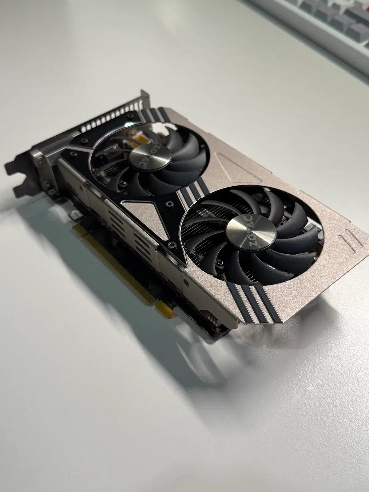 GeForce GTX 950 2GB
