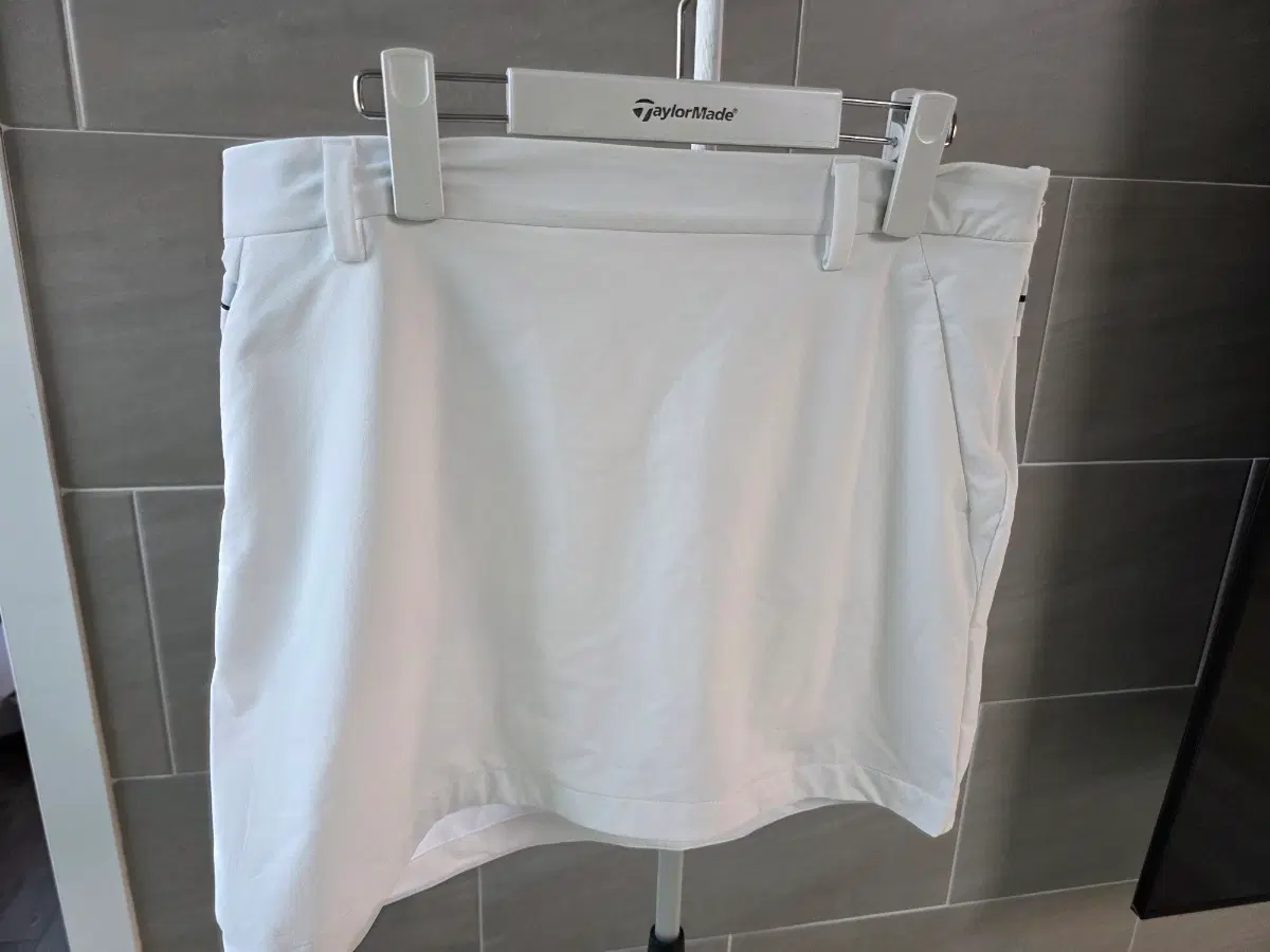 아디다스 여성 골프 치마 흰색