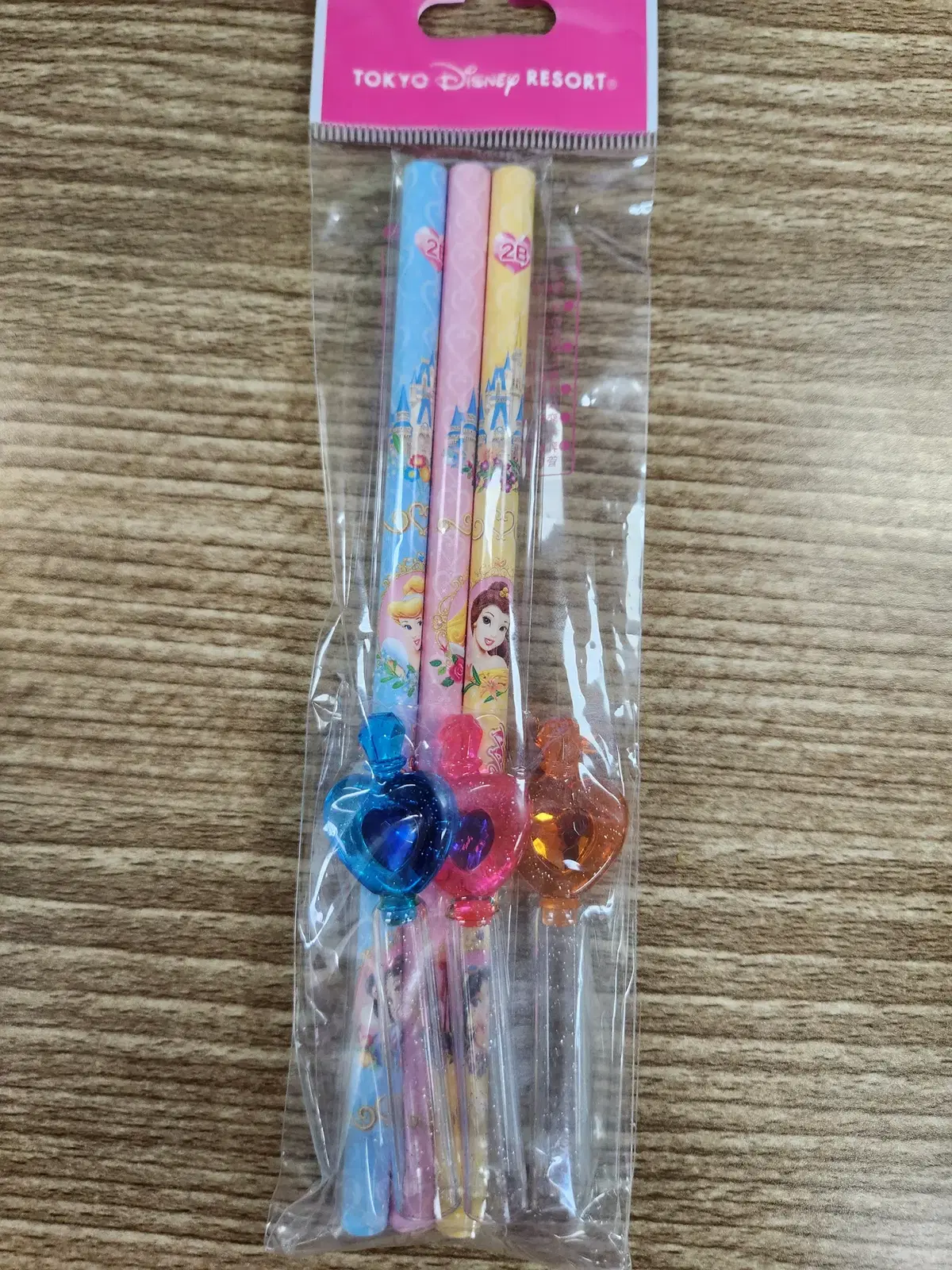 도쿄 디즈니랜드 공주 연필, 연필캡 3개