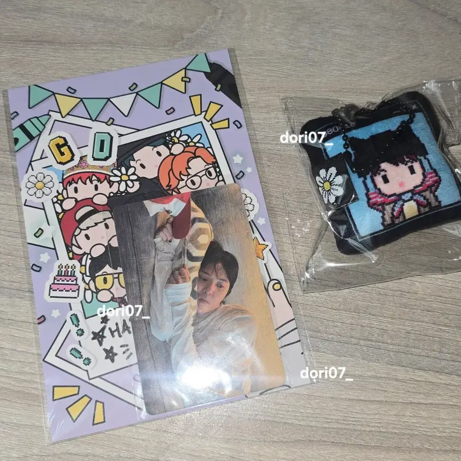 HAPPY G-DRAGON DAY GIFT 지디 생일 굿즈 특전 양도합니다