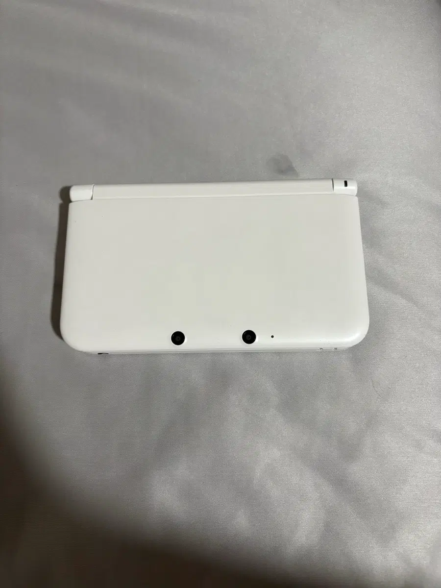 닌텐도3ds xl 화이트 한국판 판매합니다