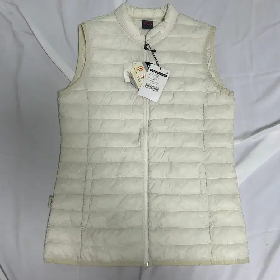 EIDER 경량 패딩 조끼 아이보리 S
