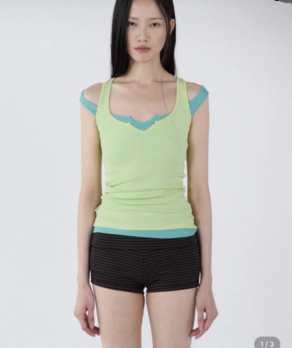 세릭 V slit sleeveless Lime