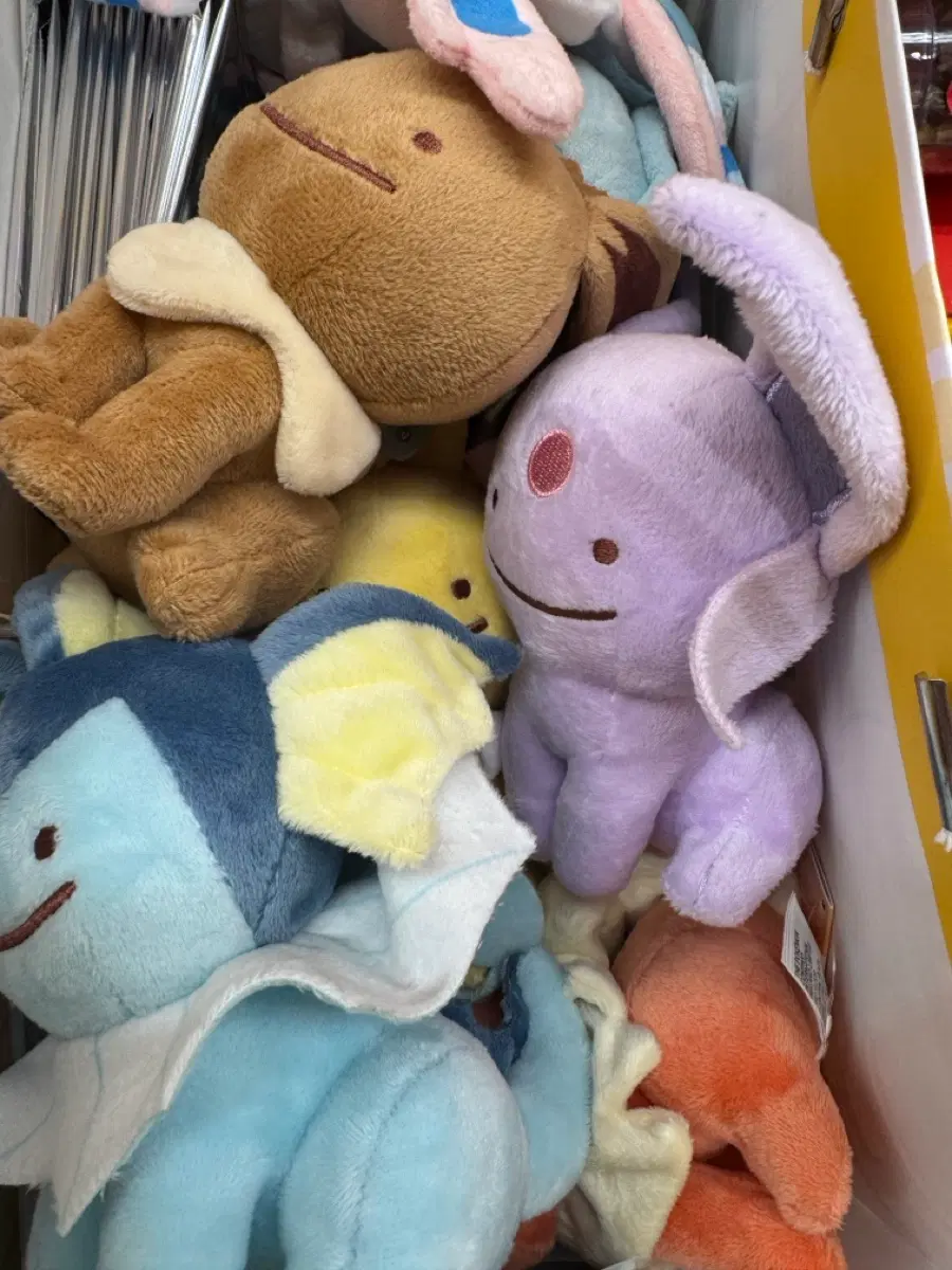 이브이즈 변신 메타몽 인형 이브이 쥬피썬더