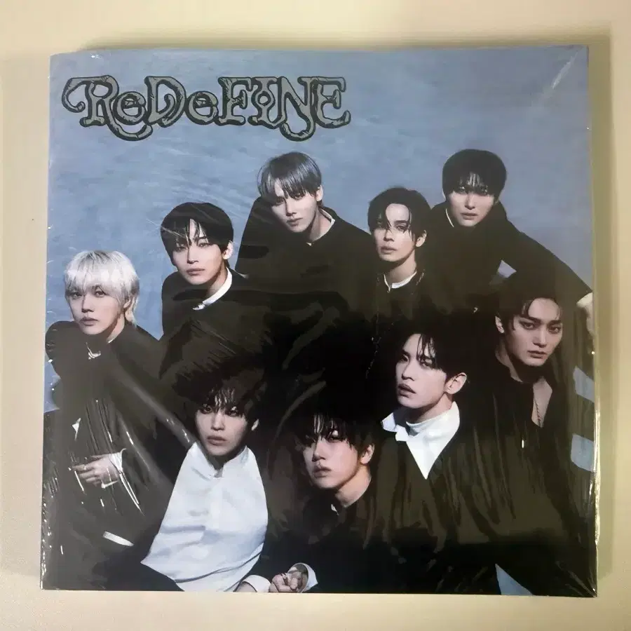 (미개봉)크래비티의 미니 8집 앨범 ReDeFINE
