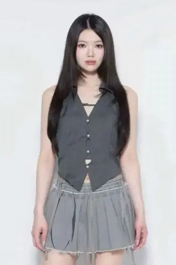 theredthread S cutting halter shirt