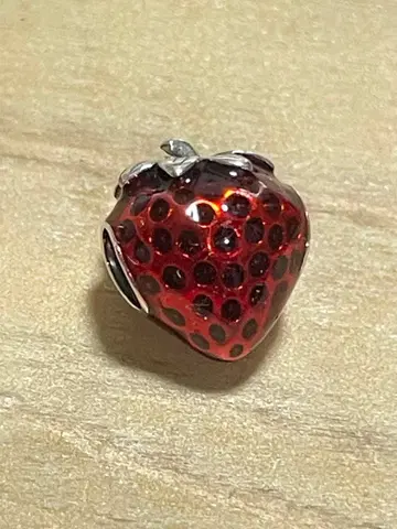 PANDORA 딸기 모티브 참