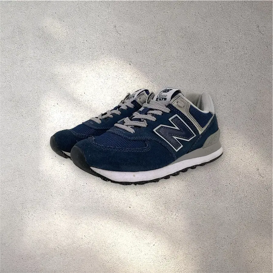 [240] 뉴발란스 574 네이비 (No.766)