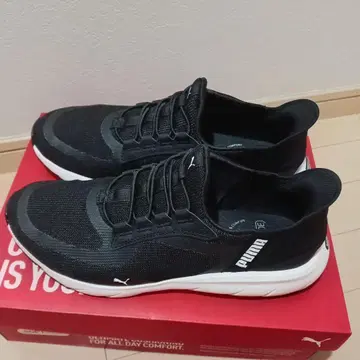 PUMA 이즈인 스니커즈 러닝화 블랙 2026 가을/겨울